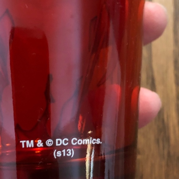 Superman Red Beer Drinking Glass 16oz DC Comics Superhero Glassware HTF - Picture 8 of 8